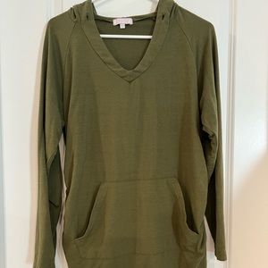 Lightweight maternity sweatshirt